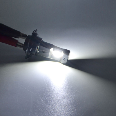 lâmpadas de farol LED de alta potência para carros vida útil 50000 horas temperatura de cor 6000K