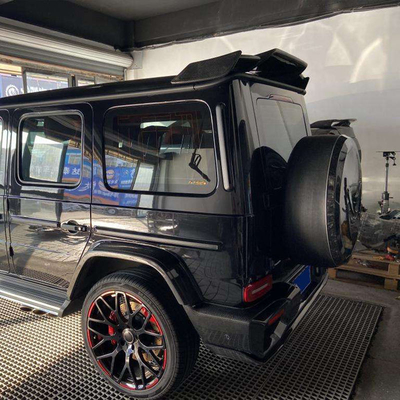 Personalize o seu G-Class W463 com a asa traseira de fibra de carbono