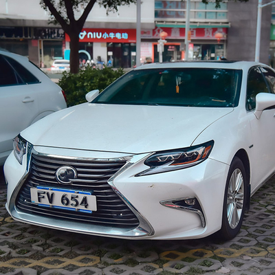 Luzes de circulação diurna LED e faróis LED de três olhos para montagem de faróis Lexus ES