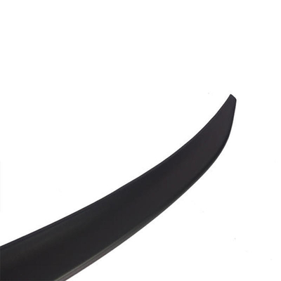 Peças de automóvel de design Brilhante preto Spoiler de lábio traseiro de fibra de carbono para Mercedes Benz W117