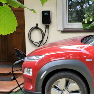 Estações de carregamento instaladas no chão de 16A 3 fases resistentes à água IP66 para carregadores de veículos elétricos de 11 kW
