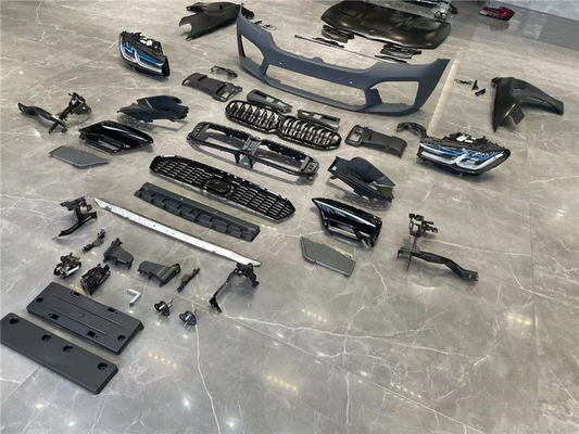 Automóveis BMW Série 5 F10 Para-choque dianteiro Para-choques traseiro Fenders Saias laterais Bodykit F10 F18