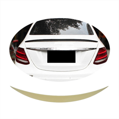 Transforme o seu Benz W213 Classe E com a nossa asa traseira leve de fibra de carbono