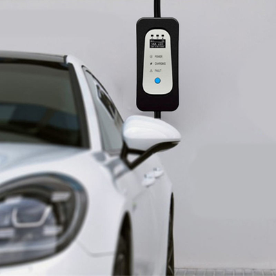 Carregador de veículos elétricos portátil 16A Carregador de veículos elétricos tipo 2 com tensão de entrada AC 110V-240V