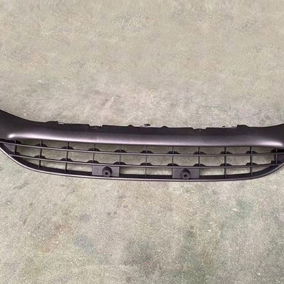 Outro ano Peças de plástico para automóveis Parafuso dianteiro Parafuso dianteiro Grelha inferior para Ford Focus